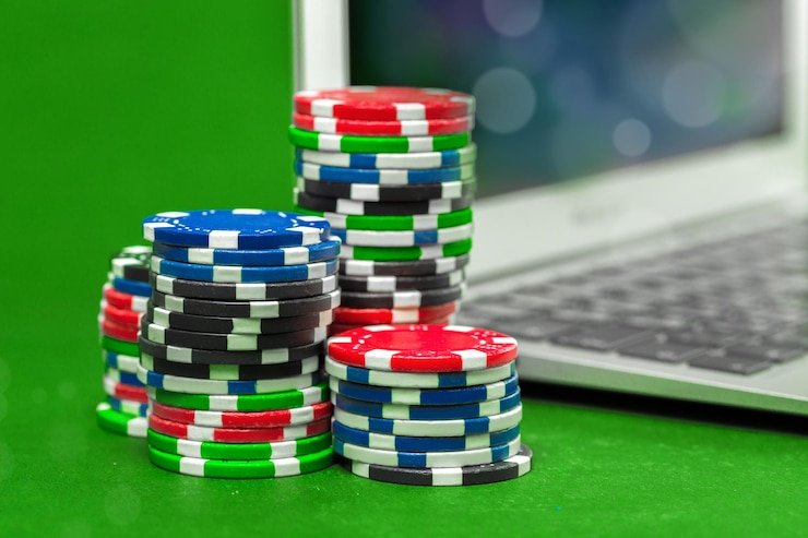 Antarmuka platform dunia 777 menampilkan meja dealer langsung dan pasar olahraga
